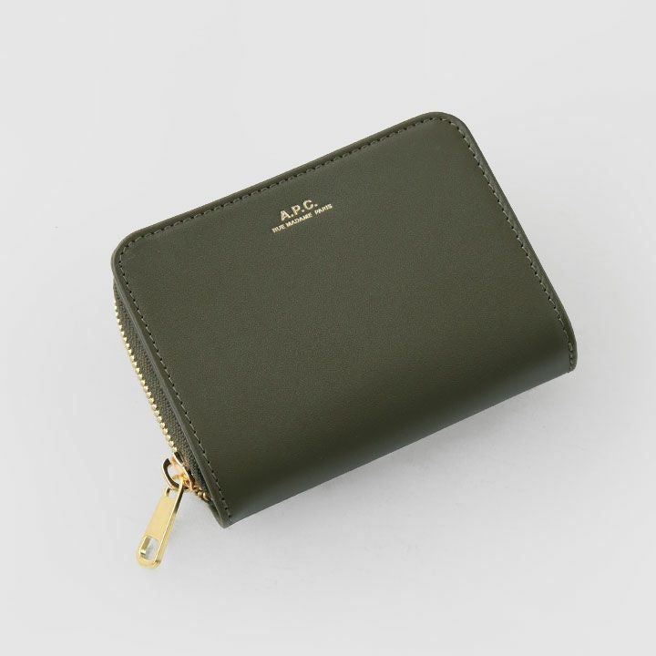 A.P.C.(アーペーセー) コンパクトウォレット(EMMANUELLE)の通販｜NEWS