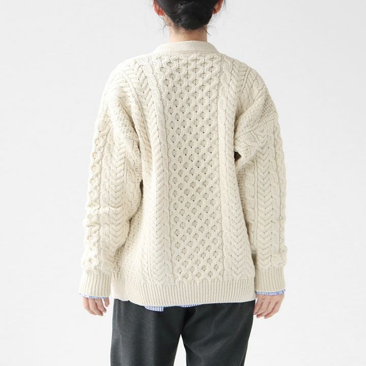 Inverallan(インバーアラン) Vネック アラン カーディガン(520040)の