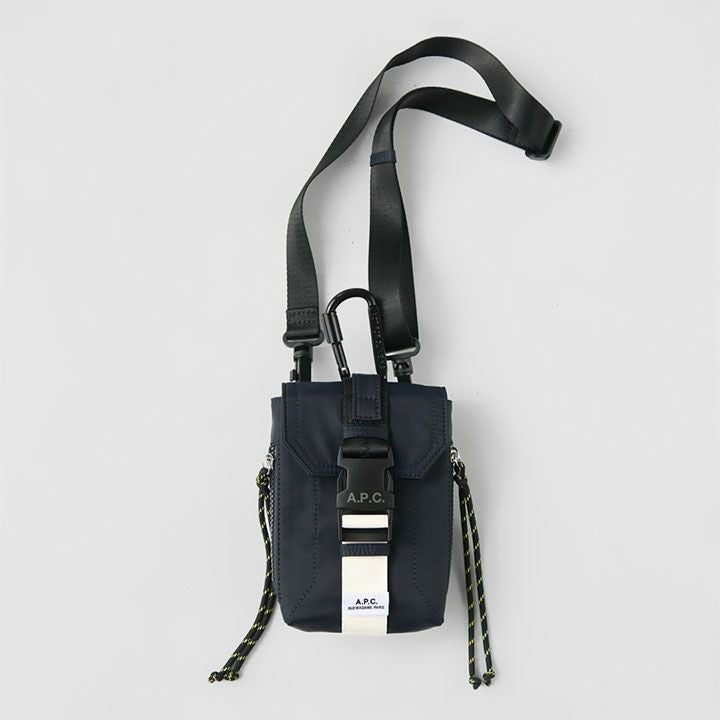 A.P.C.(アーペーセー) Trek クロスボディ ポーチ(CROSSBODYPOUCH)の 