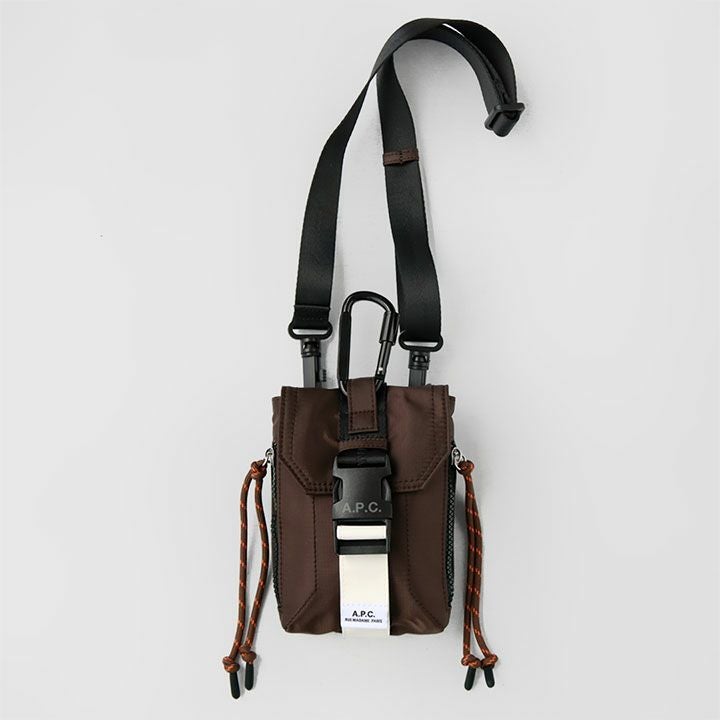 A.P.C.(アーペーセー) Trek クロスボディ ポーチ(CROSSBODYPOUCH)の