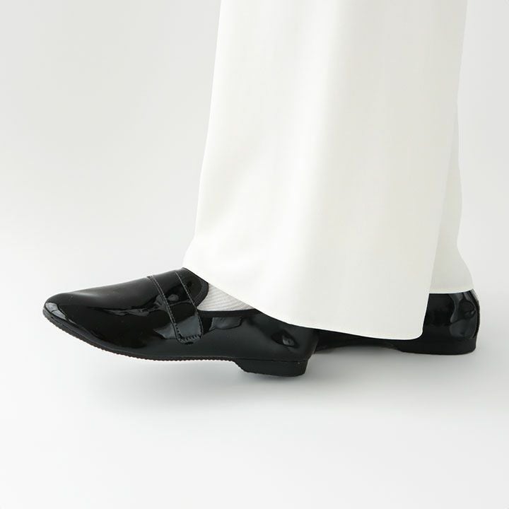 CROWN(クラウン) パテントレザーホールカット フラットシューズ