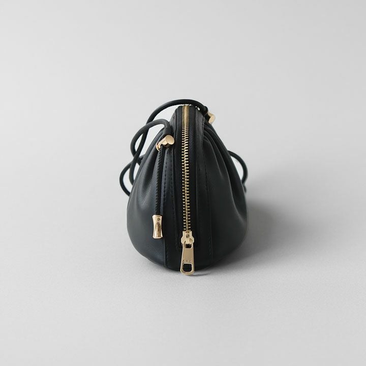 A.P.C. アーペーセー｜Ninon スモールドローストリングバッグ BOURSE 