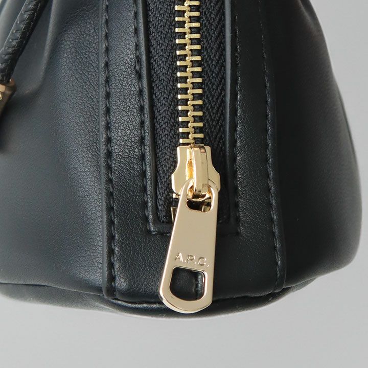 A.P.C. アーペーセー｜Ninon スモールドローストリングバッグ BOURSE